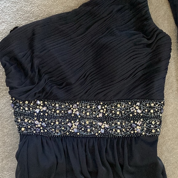 One shoulder navy blue gown with drape in back and crystal detail - Picture 2 of 5